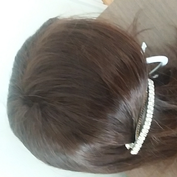 Wig - Picture 5 of 8